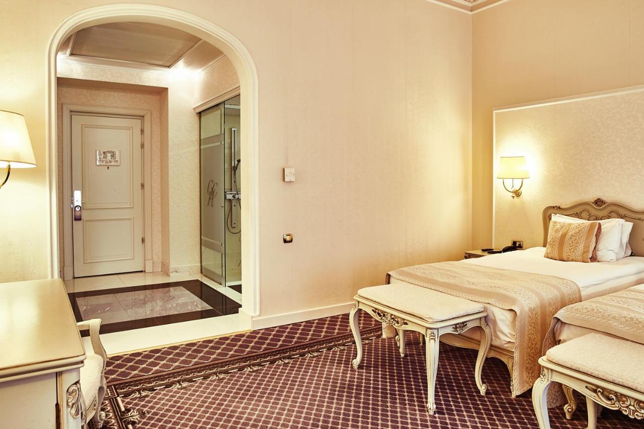 Grand Hotel Continental Bucuresti Exterior photo A room at the hotel